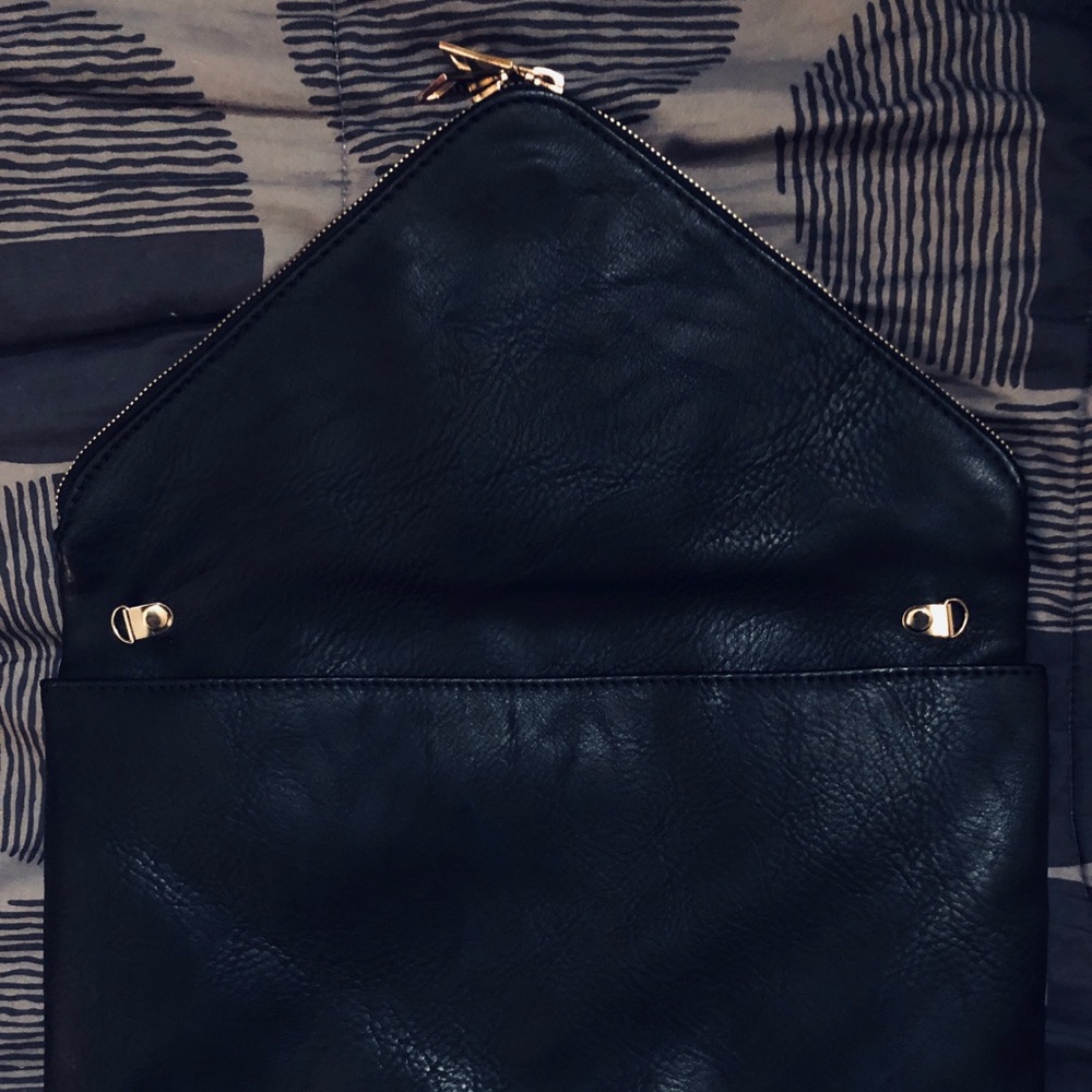 🖤Envelope ✉️ Clutch🖤 - Picture 2 of 4
